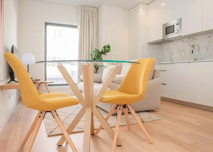 Liiiving In Porto - City Design Apartments